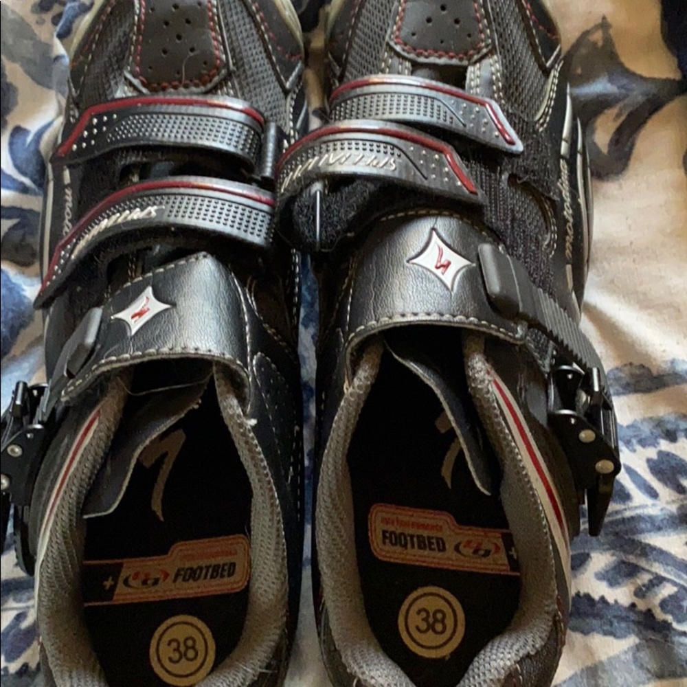 Cycle shoes-great condition